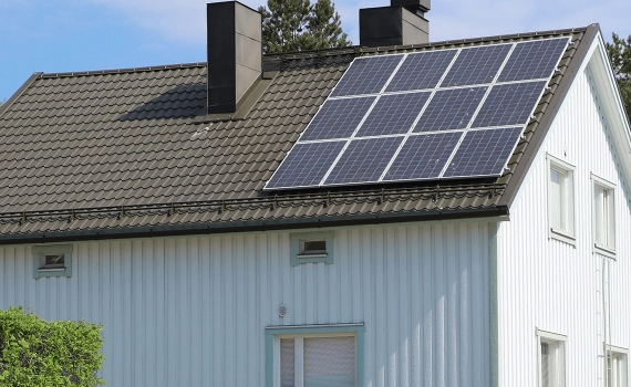 300 瓦太陽能電池板